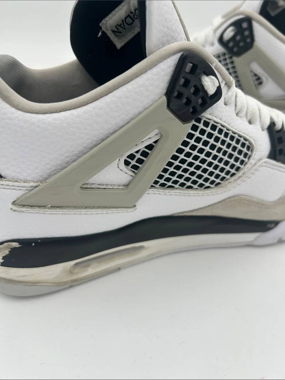 Nike Air Jordan 4 Retro 